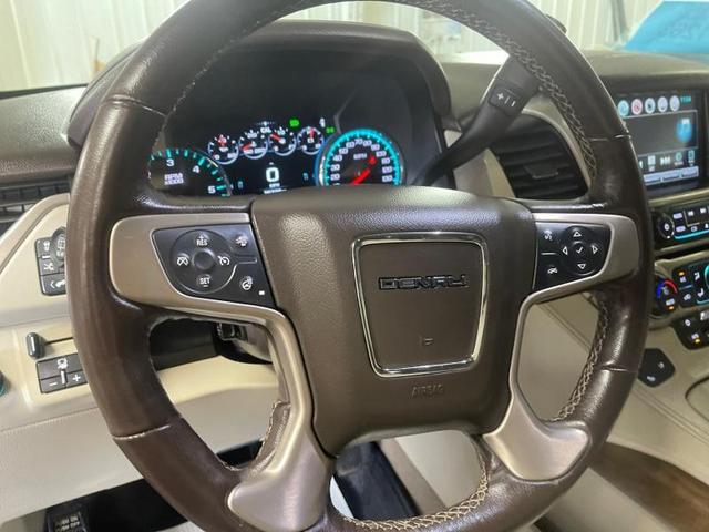 Photo of 2019 Red GMC Yukon XL