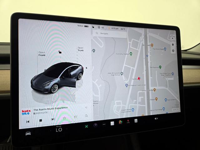Photo of 2022 Gray Tesla Model 3