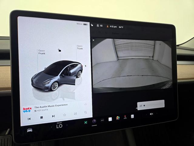 Photo of 2022 Gray Tesla Model 3