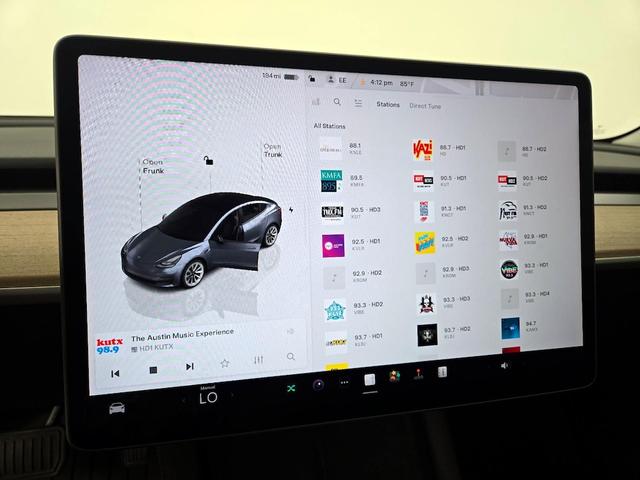 Photo of 2022 Gray Tesla Model 3