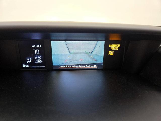 Photo of 2015 White Subaru Forester