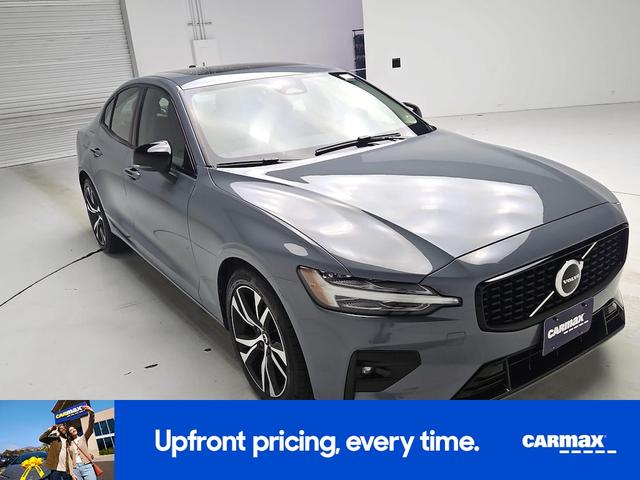 Photo of 2024 Blue Volvo S60