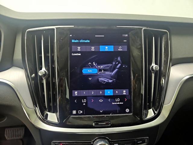 Photo of 2024 Blue Volvo S60