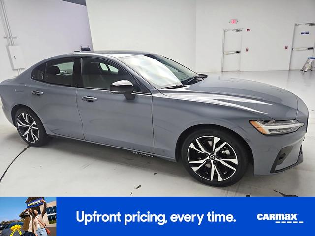 Photo of 2024 Blue Volvo S60