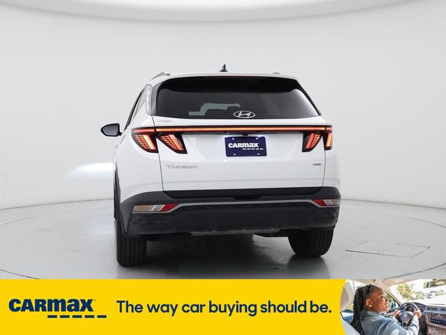 Photo of 2023 White Hyundai TUCSON