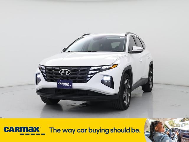 Photo of 2023 White Hyundai TUCSON