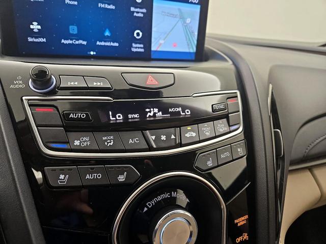 Photo of 2019 White Acura RDX