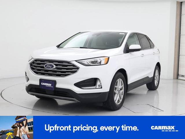 Photo of 2021 White Ford Edge