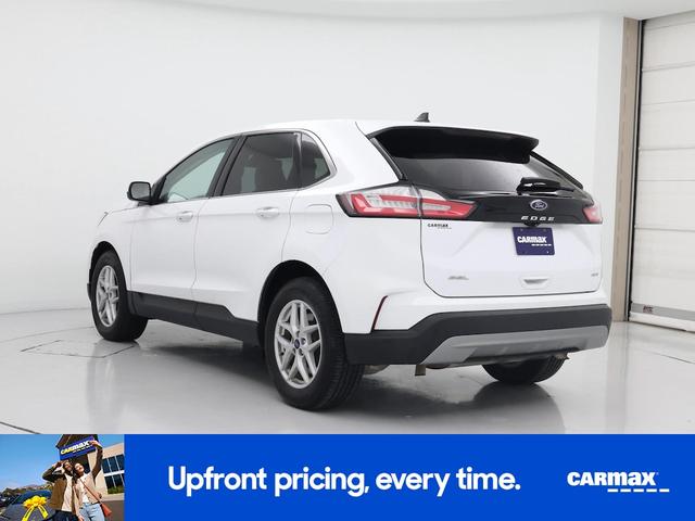 Photo of 2021 White Ford Edge