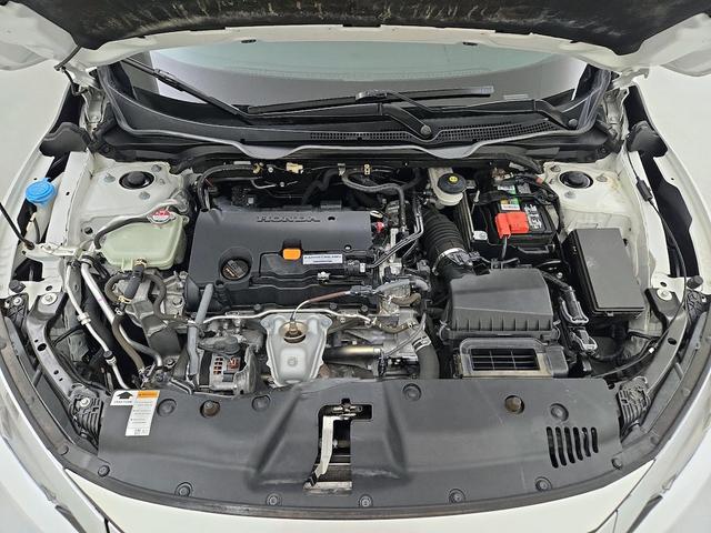 Photo of 2017 White Honda Civic