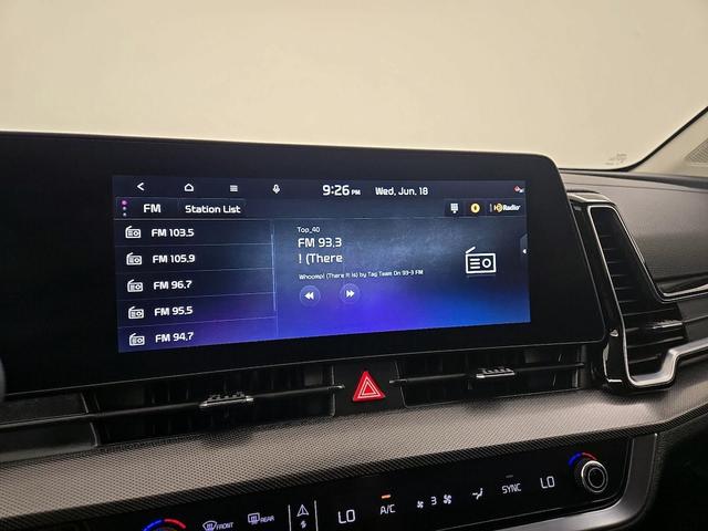 Photo of 2025 White Kia Sportage
