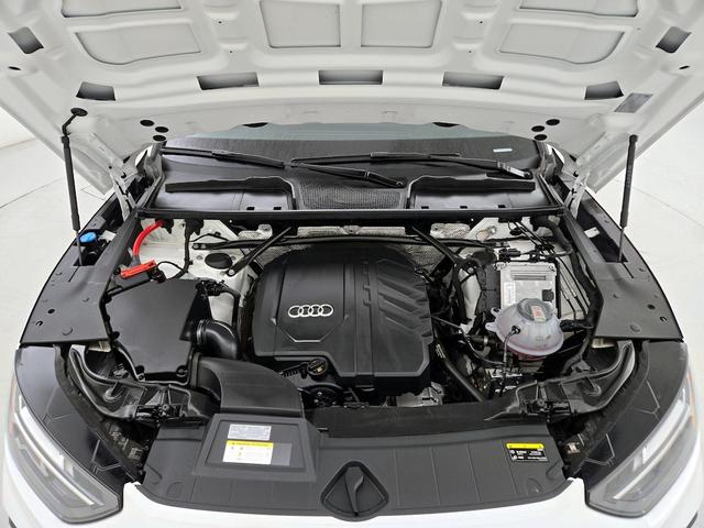 Photo of 2023 White Audi Q5