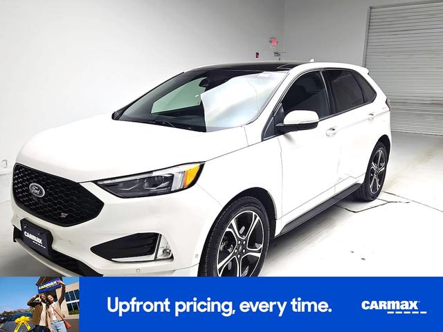 Photo of 2019 White Ford Edge