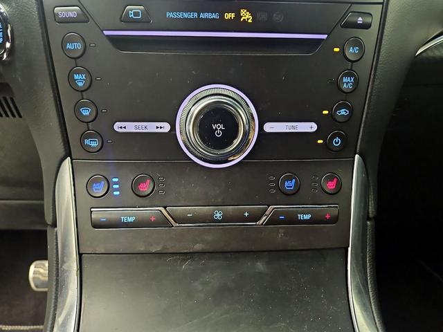 Photo of 2019 White Ford Edge