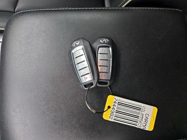Photo of 2019 Silver INFINITI QX60
