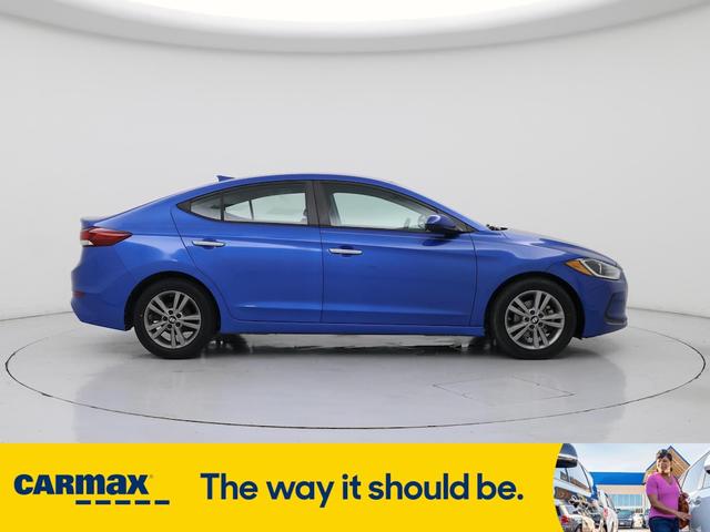 Photo of 2017 Blue Hyundai ELANTRA