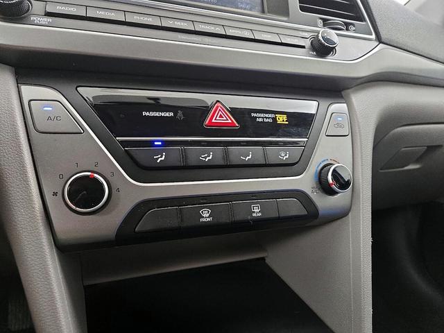 Photo of 2017 Blue Hyundai ELANTRA