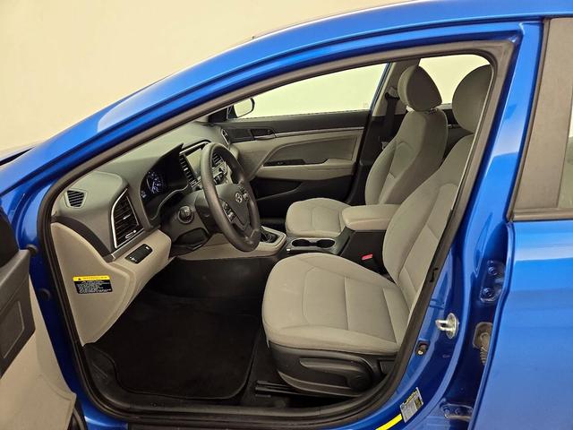 Photo of 2017 Blue Hyundai ELANTRA