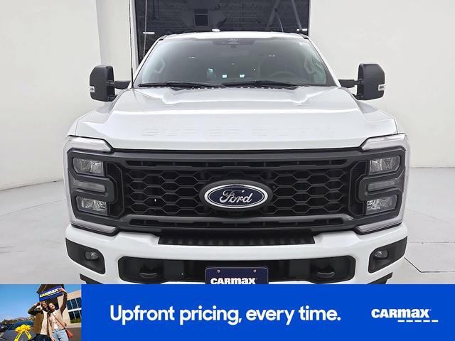 Photo of 2024 White Ford F-250