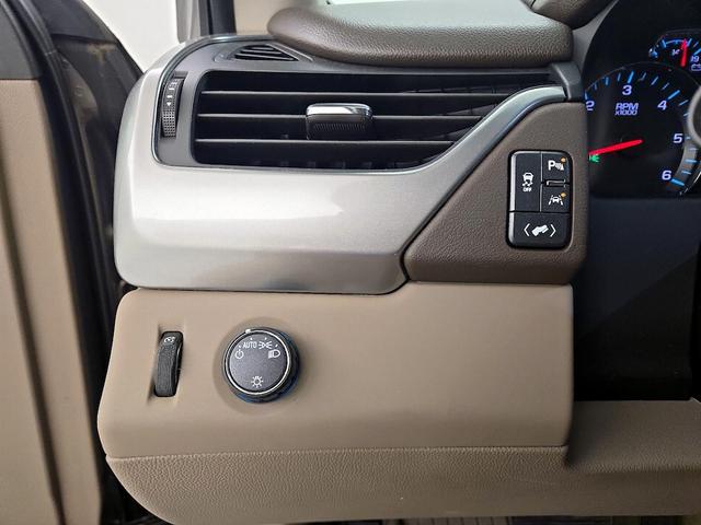 Photo of 2018 Tan Chevrolet Tahoe