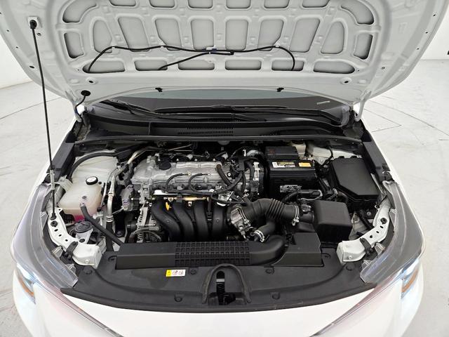 Photo of 2021 White Toyota Corolla