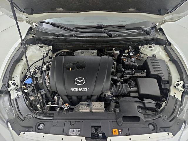 Photo of 2016 White Mazda Mazda6
