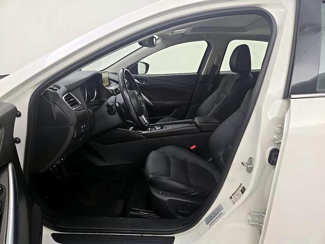 Photo of 2016 White Mazda Mazda6