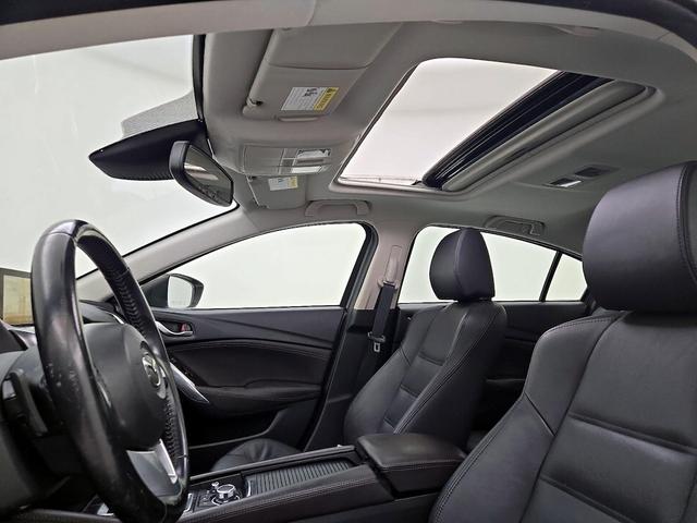 Photo of 2016 White Mazda Mazda6