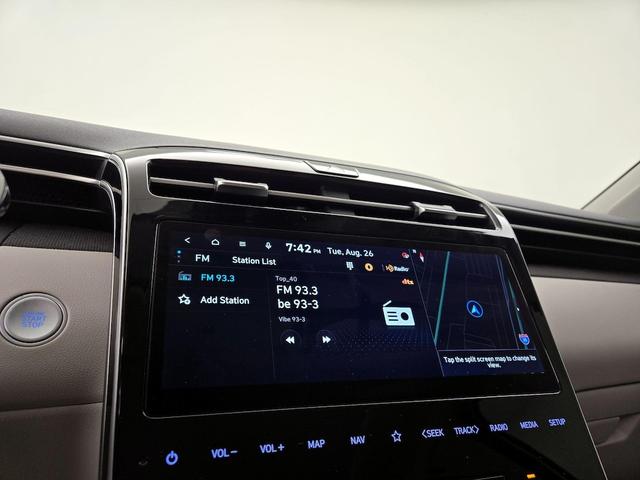 Photo of 2022 White Hyundai TUCSON