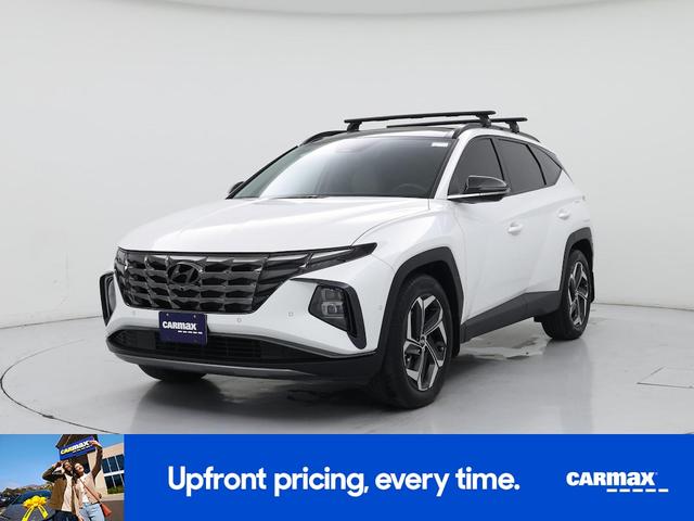Photo of 2022 White Hyundai TUCSON