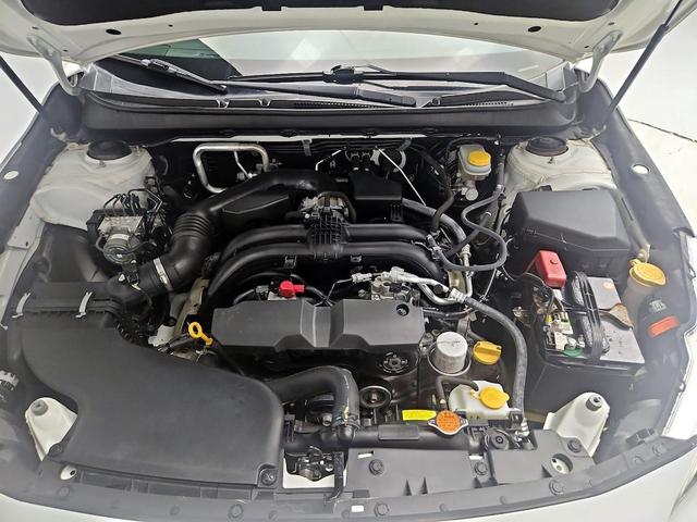 Photo of 2017 White Subaru Outback