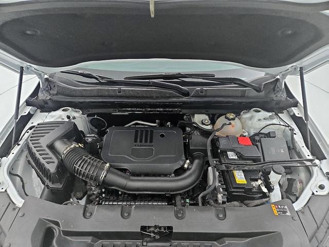 Photo of 2023 White Chevrolet Blazer