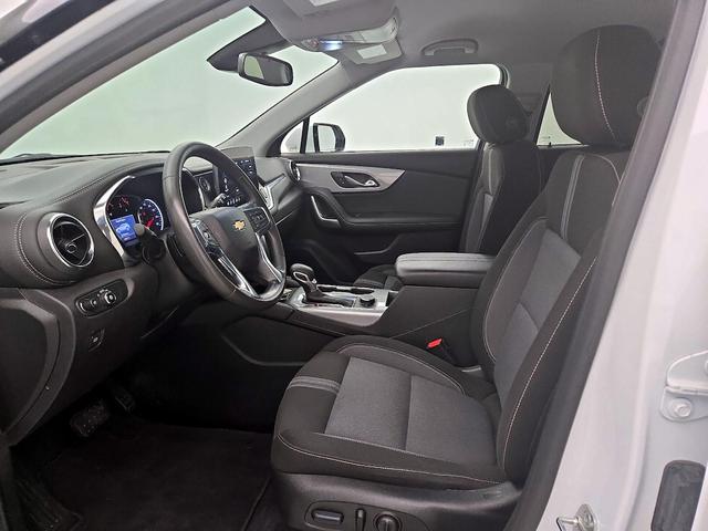 Photo of 2023 White Chevrolet Blazer