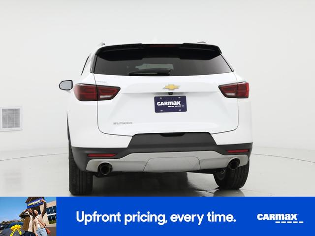 Photo of 2023 White Chevrolet Blazer
