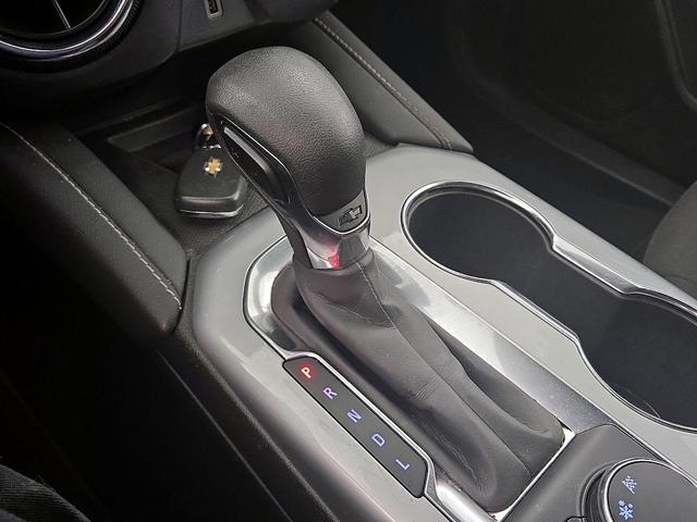 Photo of 2023 White Chevrolet Blazer