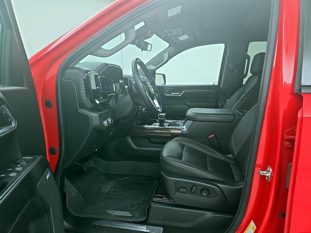 Photo of 2023 Red GMC Sierra 1500