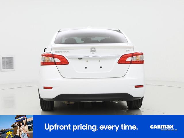 Photo of 2015 White Nissan Sentra
