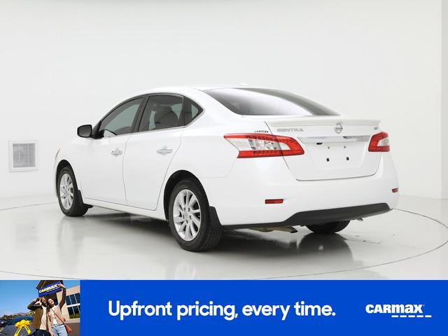 Photo of 2015 White Nissan Sentra