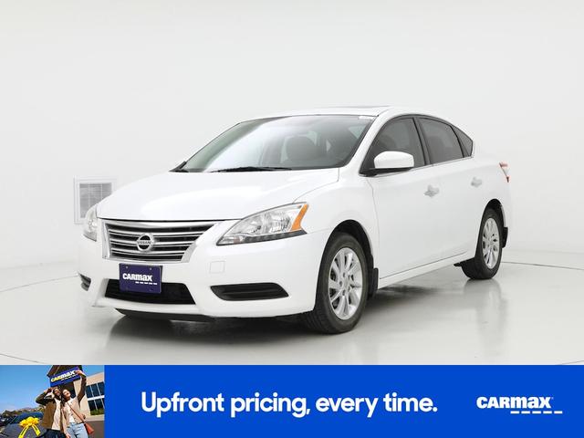 Photo of 2015 White Nissan Sentra