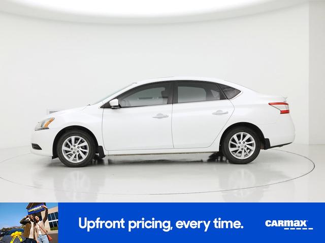 Photo of 2015 White Nissan Sentra
