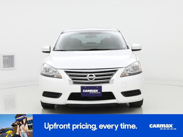 Photo of 2015 White Nissan Sentra