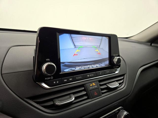 Photo of 2021 Black Nissan Altima