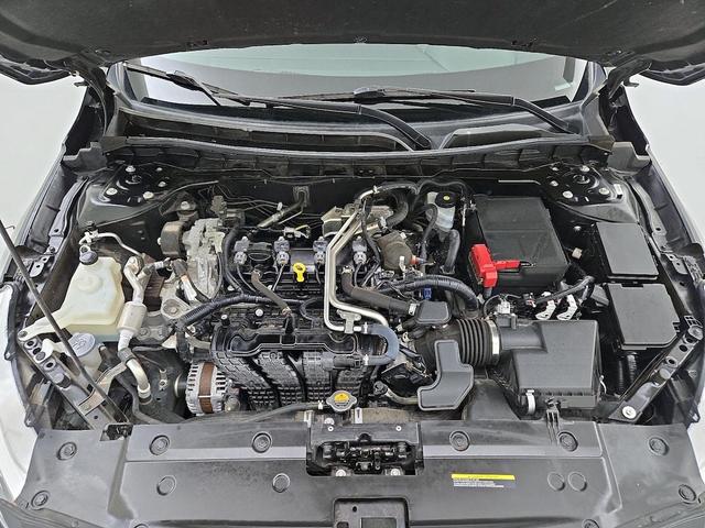 Photo of 2021 Black Nissan Altima