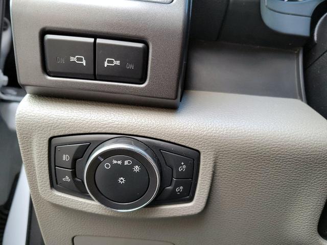 Photo of 2018 White Ford F-350