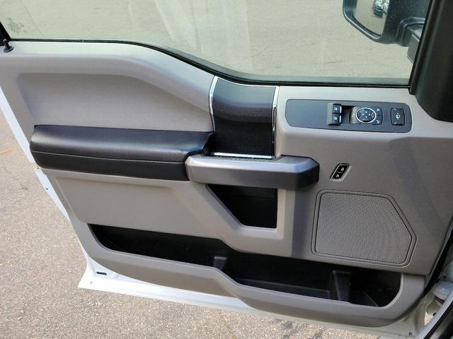 Photo of 2018 White Ford F-350