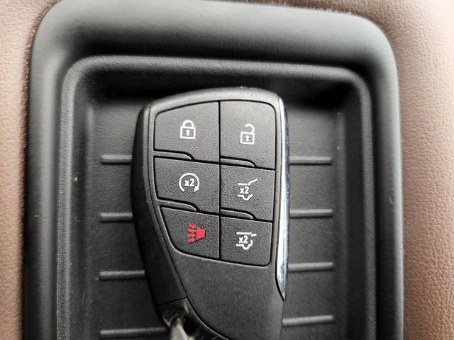 Photo of 2021 Pearl Chevrolet Tahoe