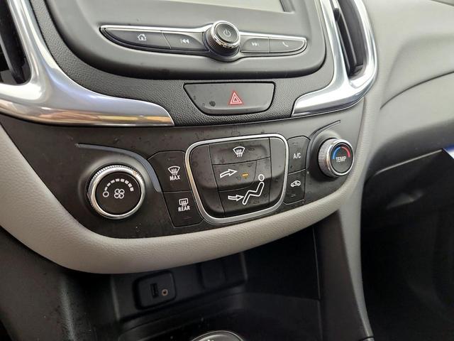 Photo of 2018 White Chevrolet Equinox