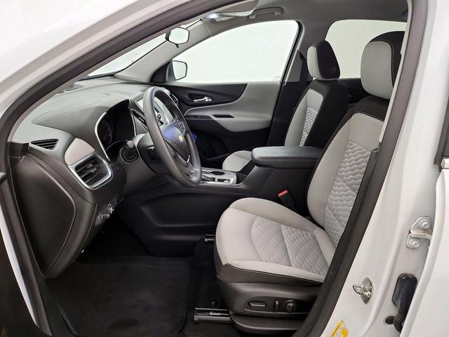 Photo of 2018 White Chevrolet Equinox