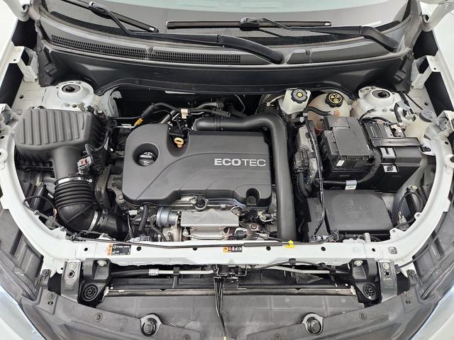 Photo of 2018 White Chevrolet Equinox
