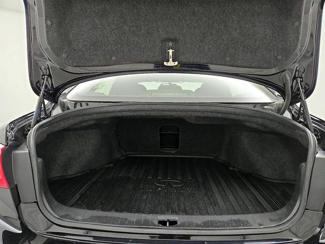 Photo of 2015 Black INFINITI Q50